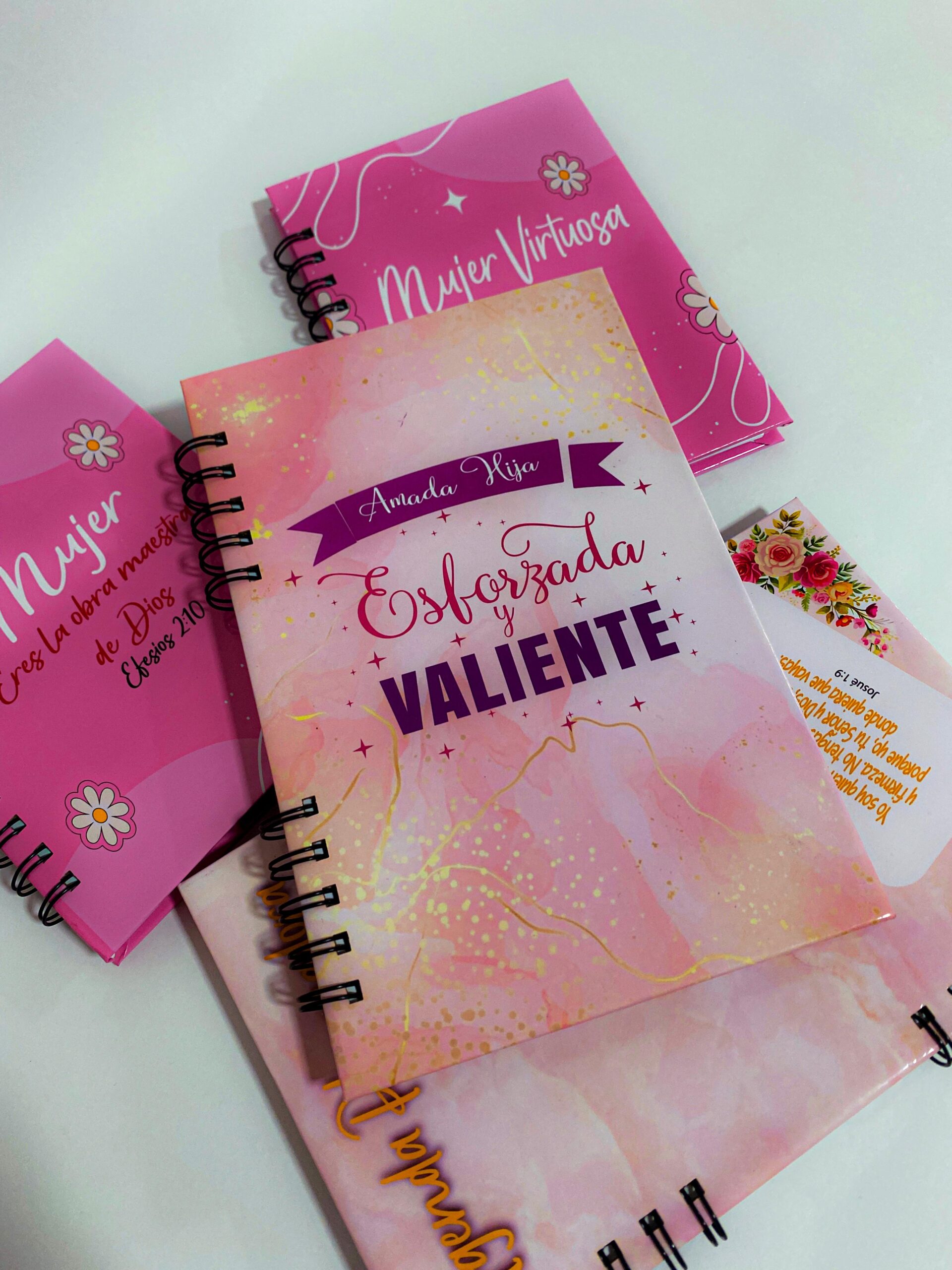 Combo cuadernos y pocillos